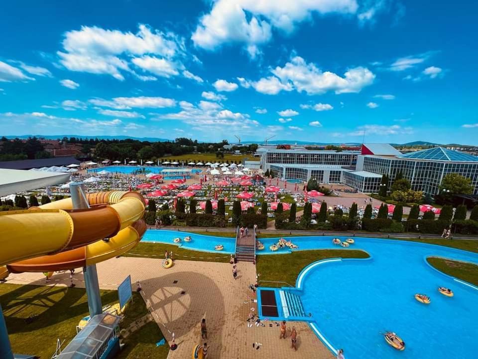 Pensiunea Ober Брашов Экстерьер фото